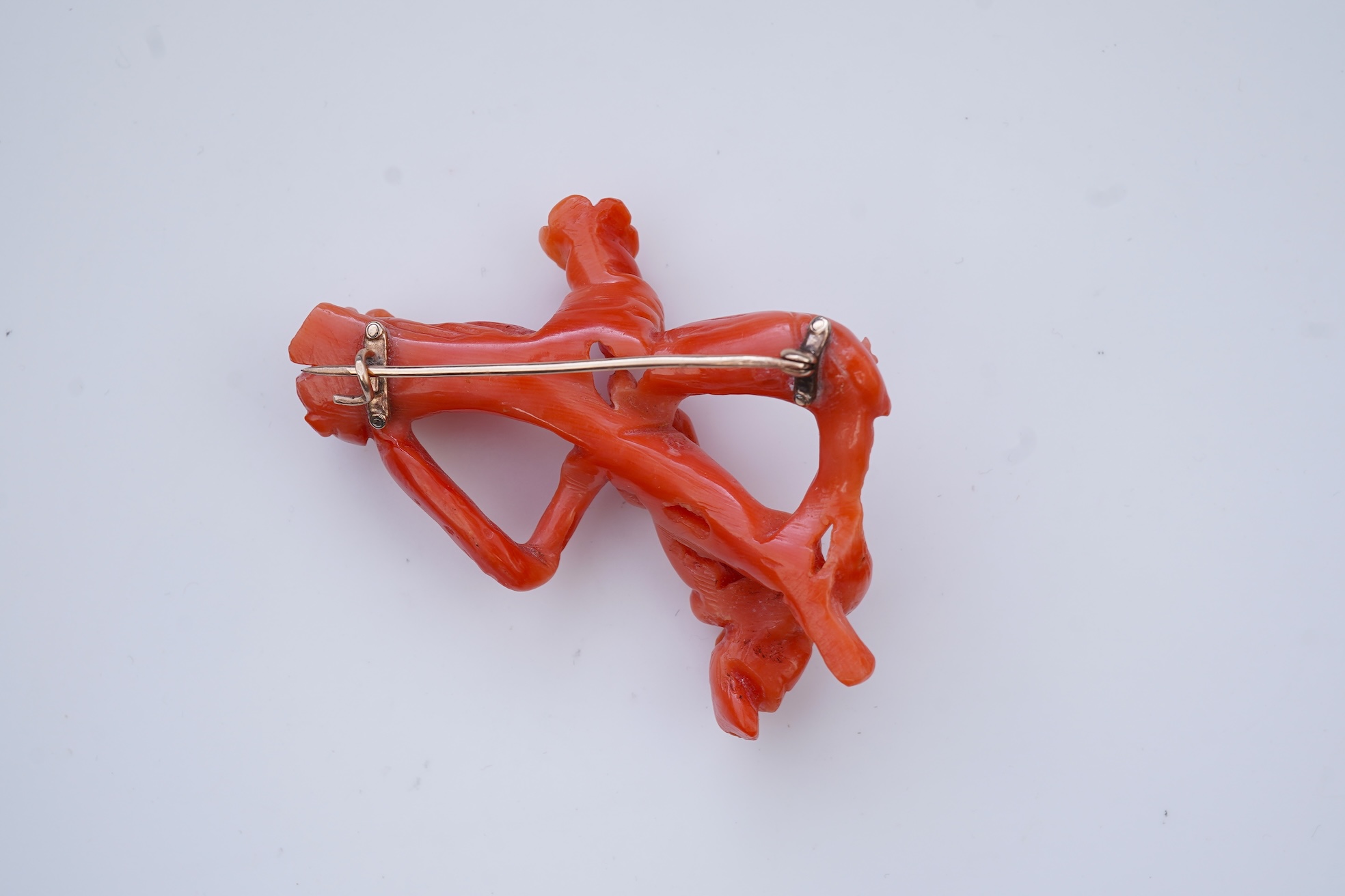 A coral brooch, late 19th century